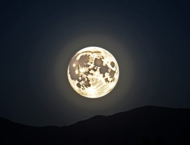 Lune et astrologie : Comment les phases lunaires impactent chaque signe du zodiaque